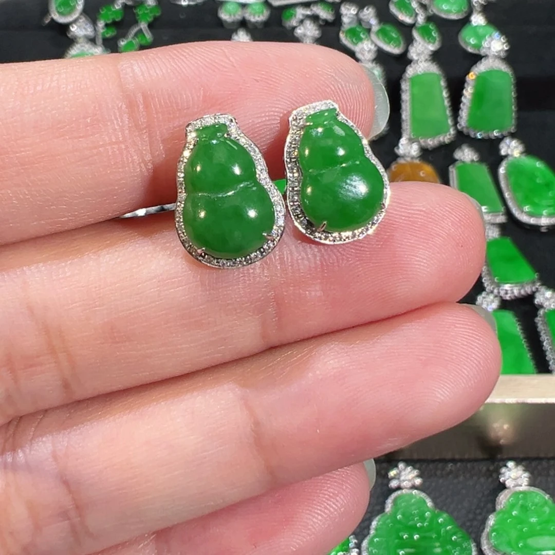 【闪购商品】翡翠吊坠(不含链)18K金镶嵌