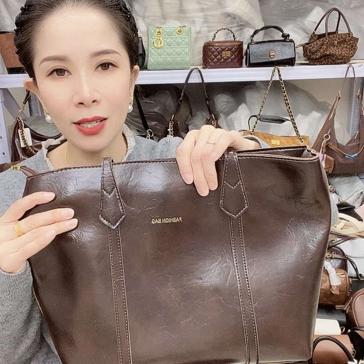 蚕丝小牛剖层皮革PU