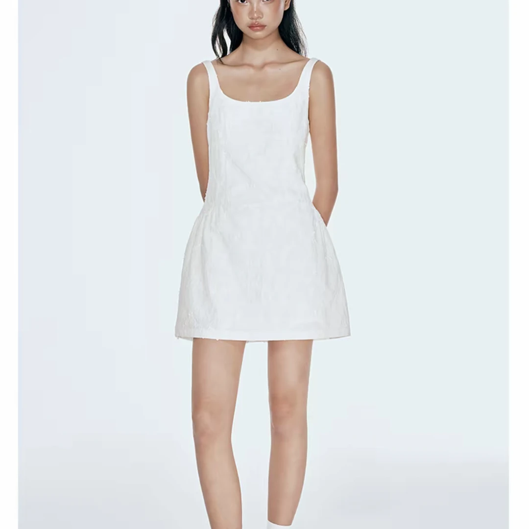 AHHH 肌理感小花白色连衣裙百搭夏季428