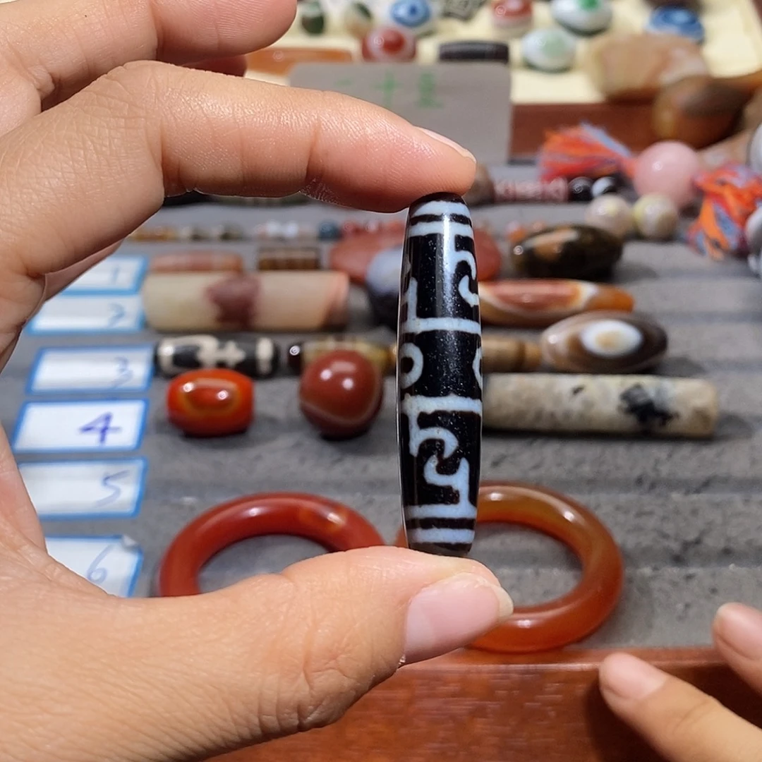 H***H玛瑙/玉髓合金颈饰