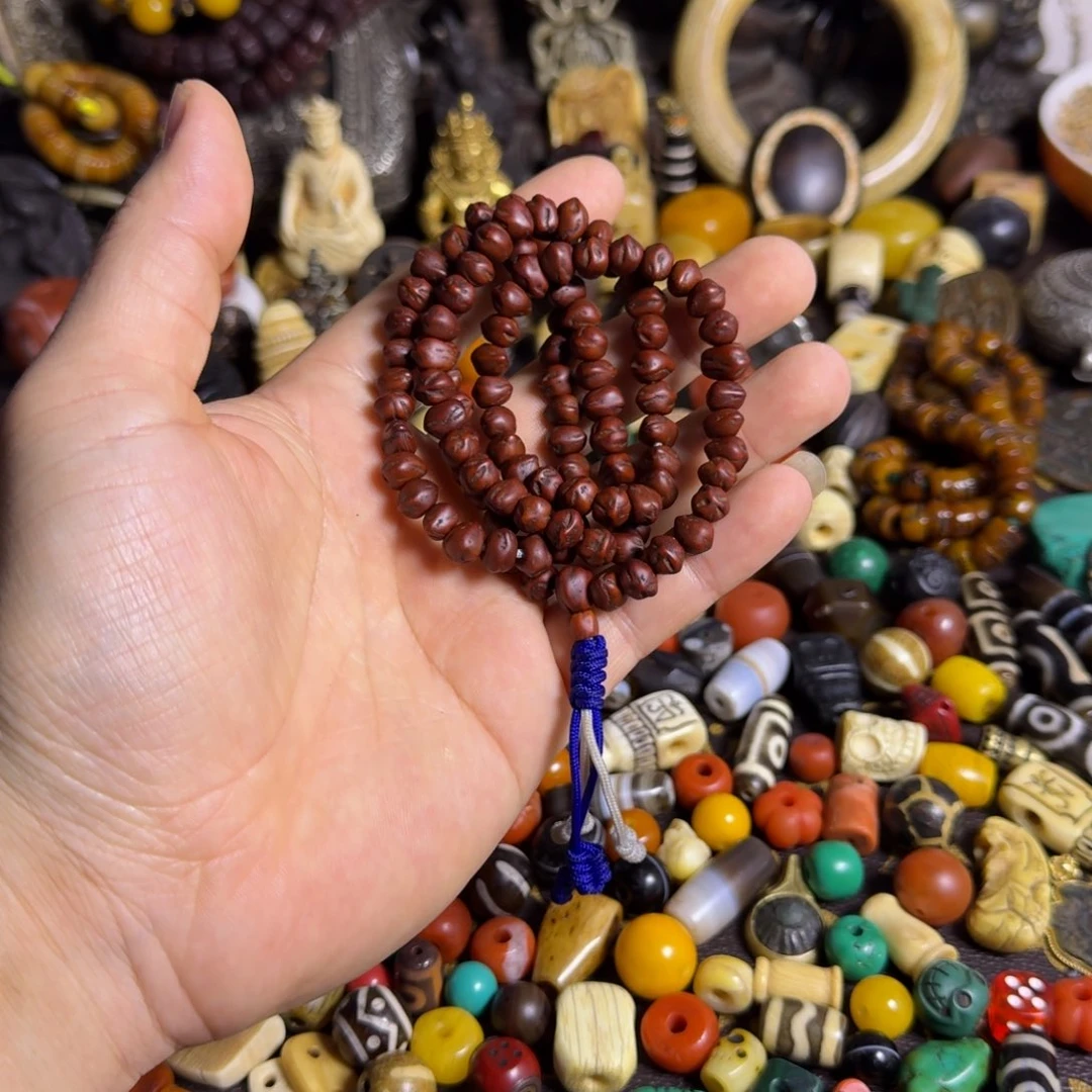 琉璃颈饰如图如图