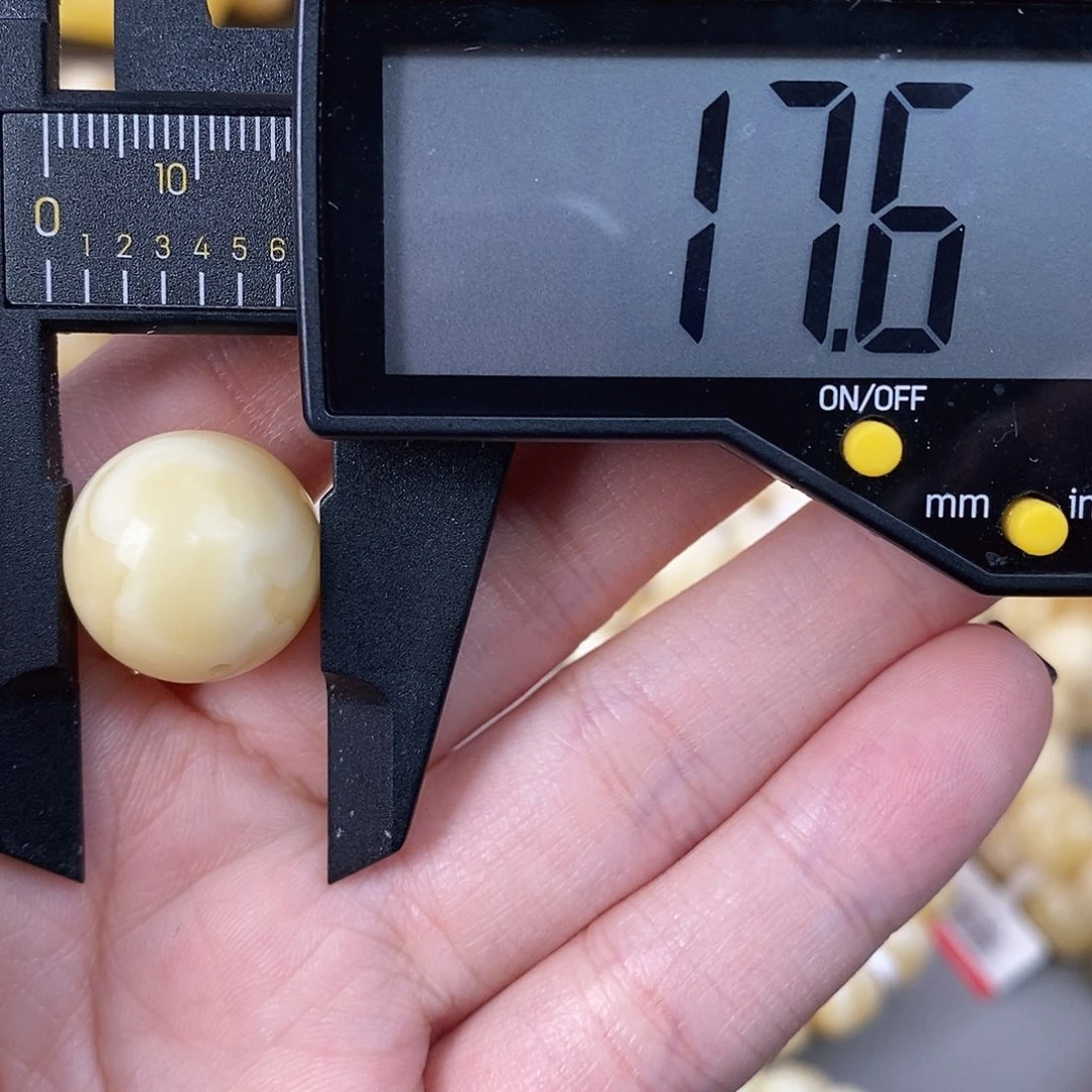 蜜蜡未镶嵌珠宝奇石3.1g