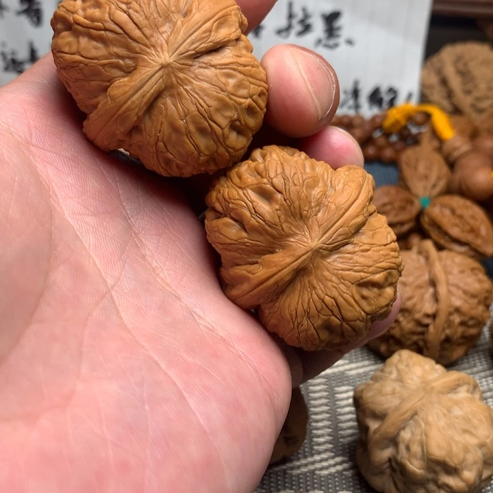 丢***雷核桃手串/手链45元宝