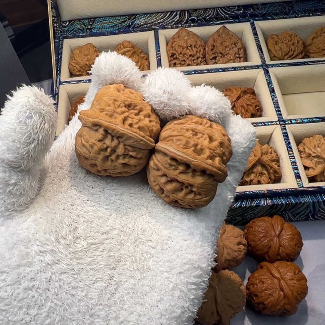 文玩核桃吊坠43元宝51克