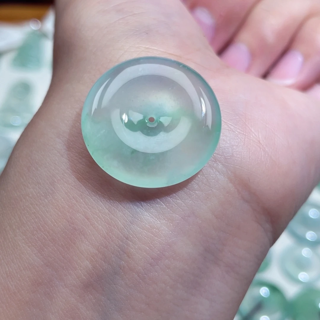 翡翠未镶嵌颈饰扣子