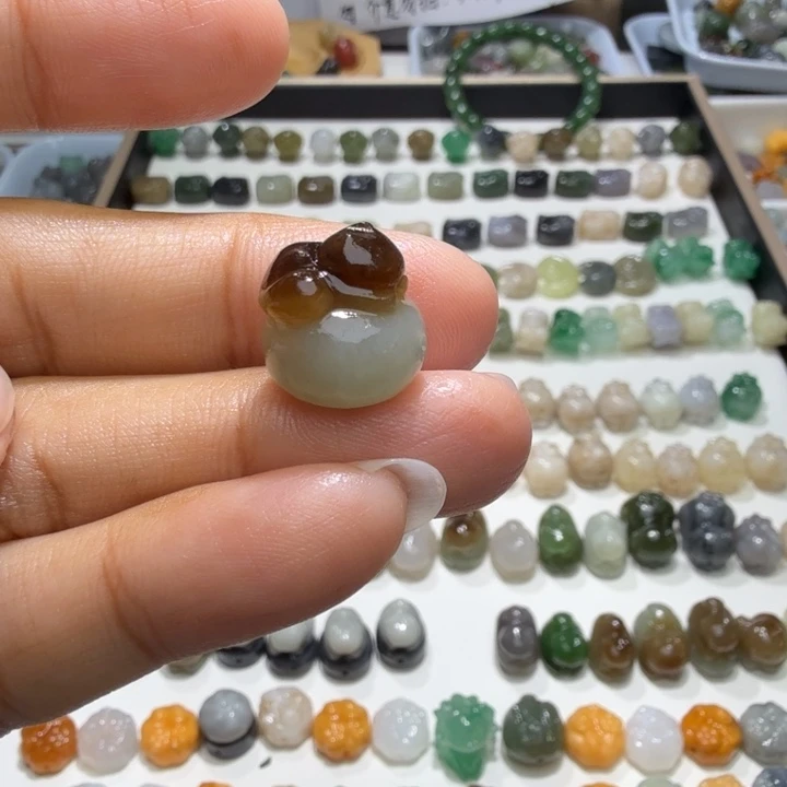 ****子未镶嵌和田玉珠宝半成品