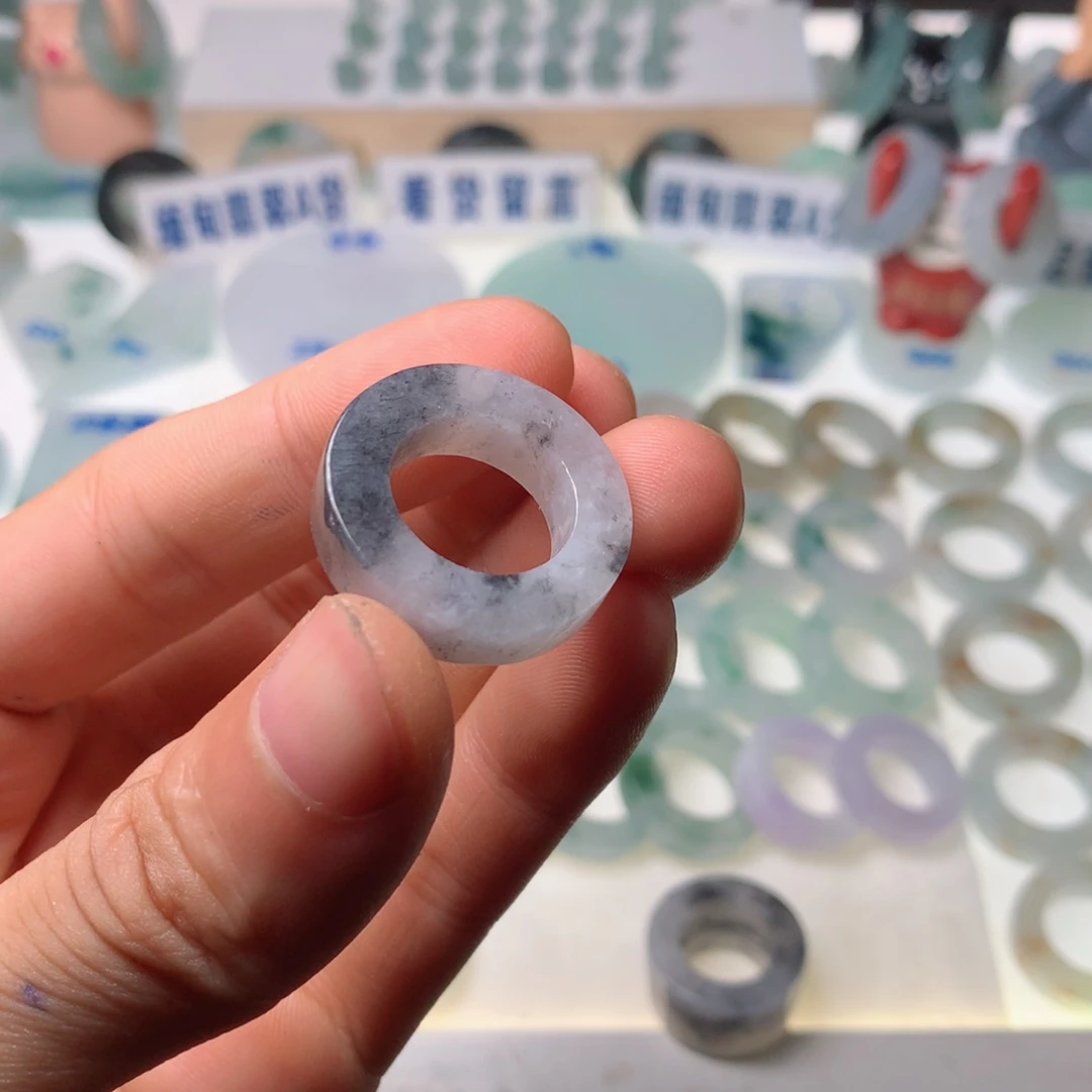 说***风定制翡翠未镶嵌翡翠戒指