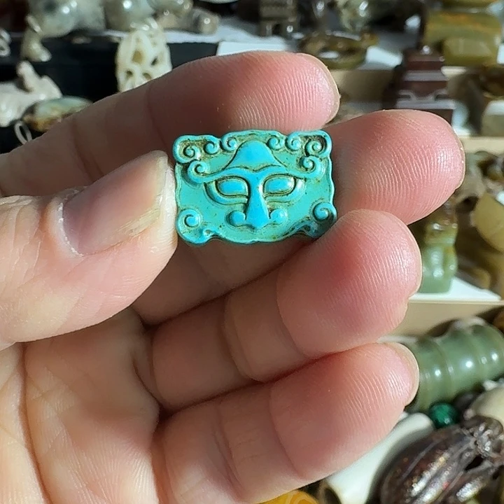 摆件瓷器等艺术作品多次