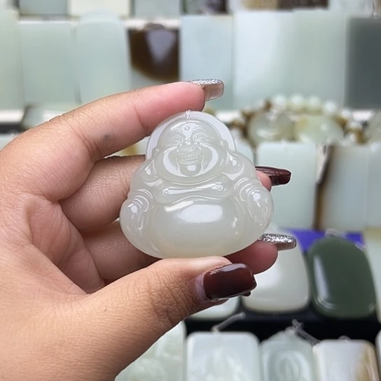 颈饰未镶嵌和田玉