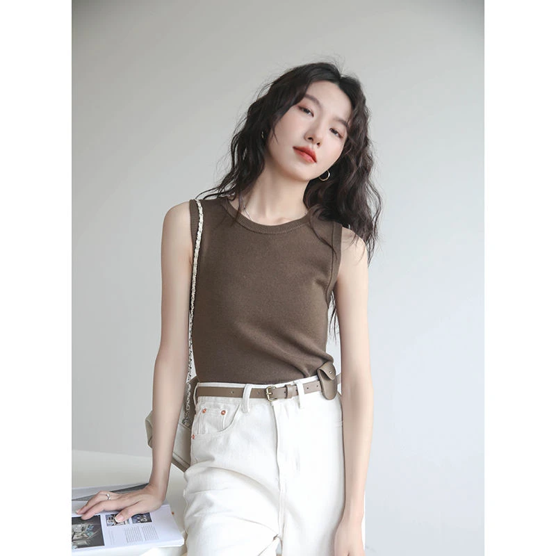咖色针织吊带背心2025新款圆领内搭打底无袖外穿短款上衣女春秋