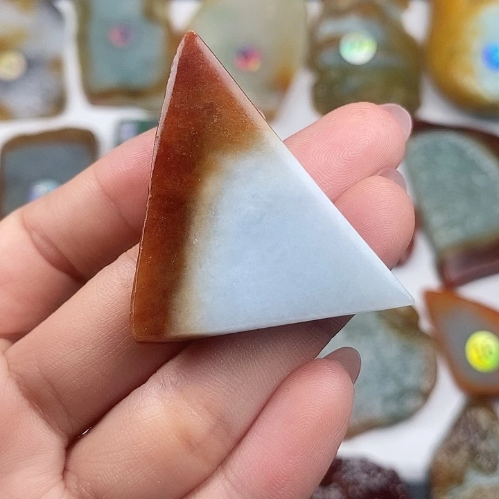 颈饰未镶嵌翡翠天然