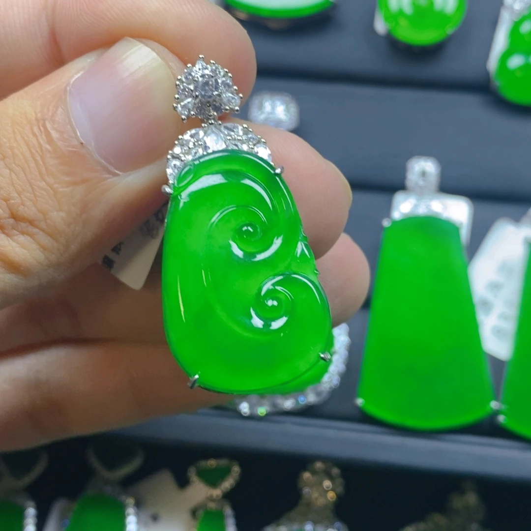 翡翠银S925镶嵌颈饰