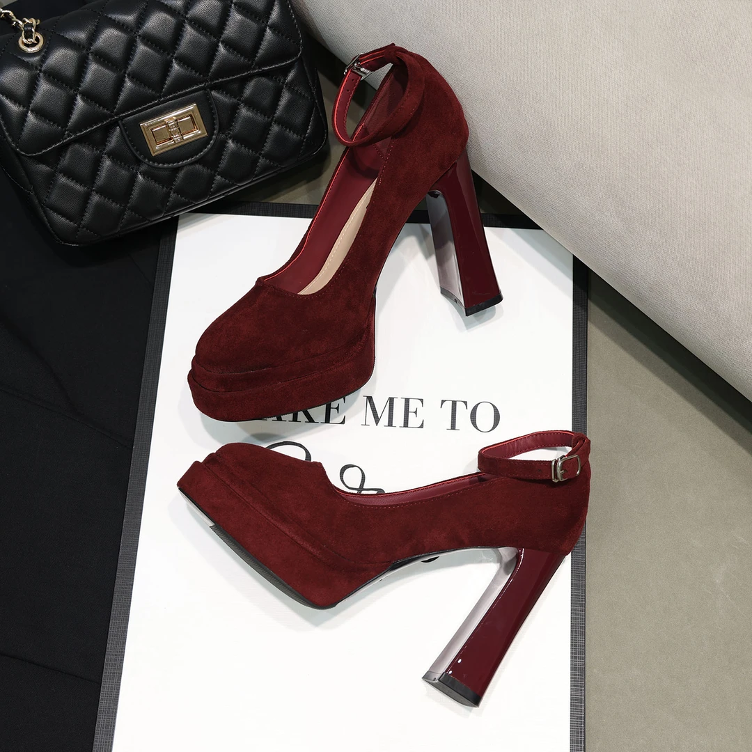 红色超高跟新娘婚鞋绒面11cm防水台小个子不累脚婚纱秀禾玛丽珍鞋