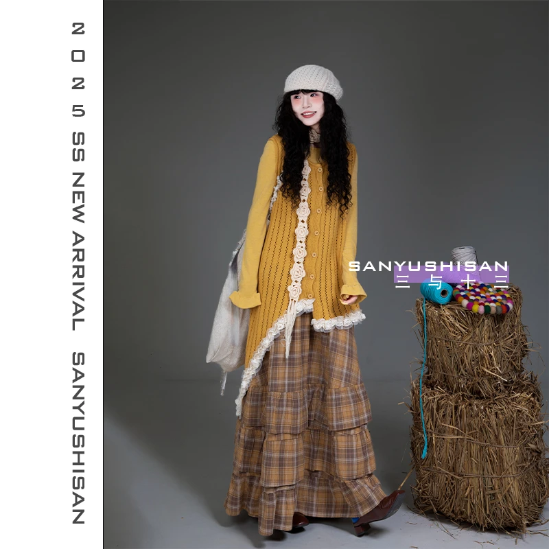 三与十三|海洋玫瑰|秋季时尚百搭小众蕾丝不规则圆领马甲