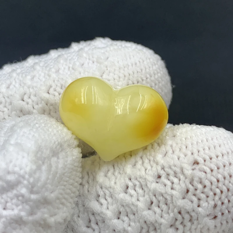 P1145保真原矿俄料尺寸17.8*13.2mm蜜蜡屁桃爱心单颗隔珠支持复检