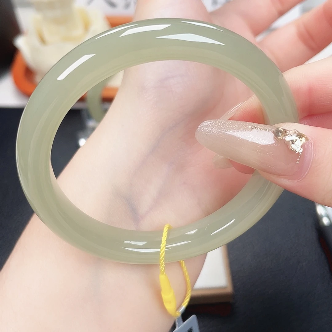 和田玉未镶嵌手镯58