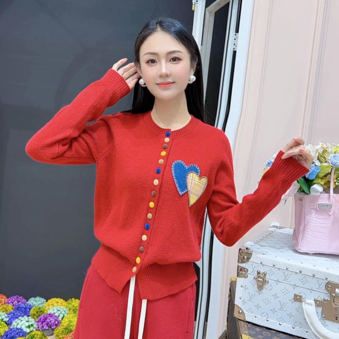 【芳芳私服】针织开衫纽扣爱心针织衫秋冬长袖毛衣百搭女上衣