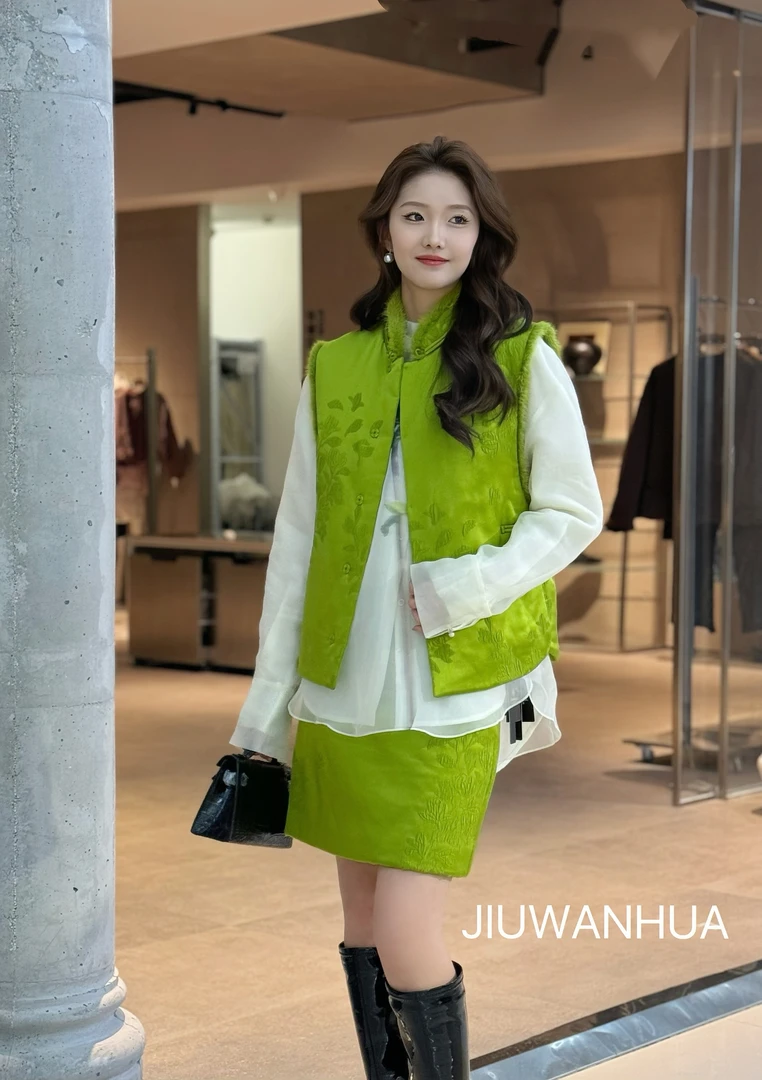 九畹花<云绒>水貂毛边马甲