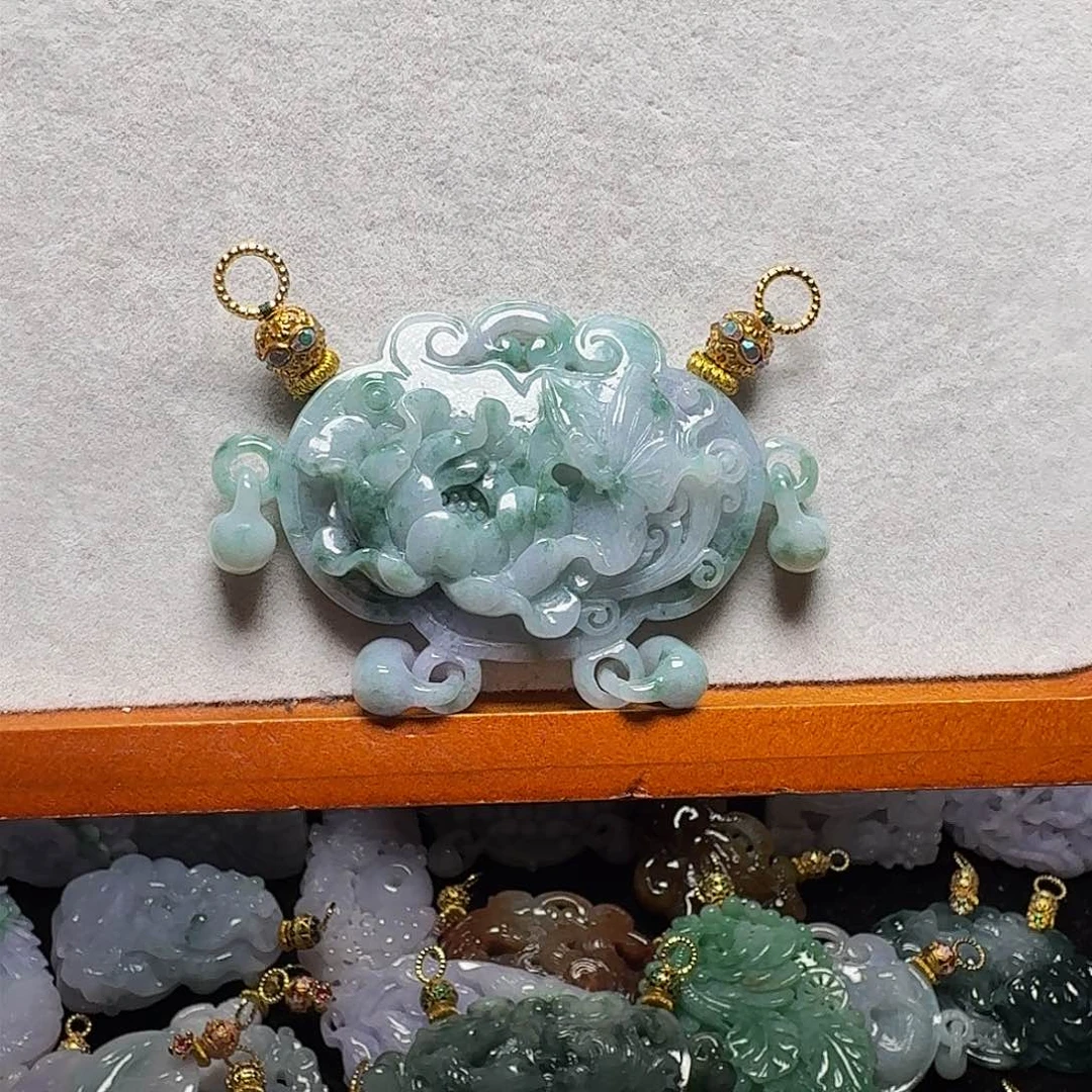 吊坠(赠链)未镶嵌翡翠