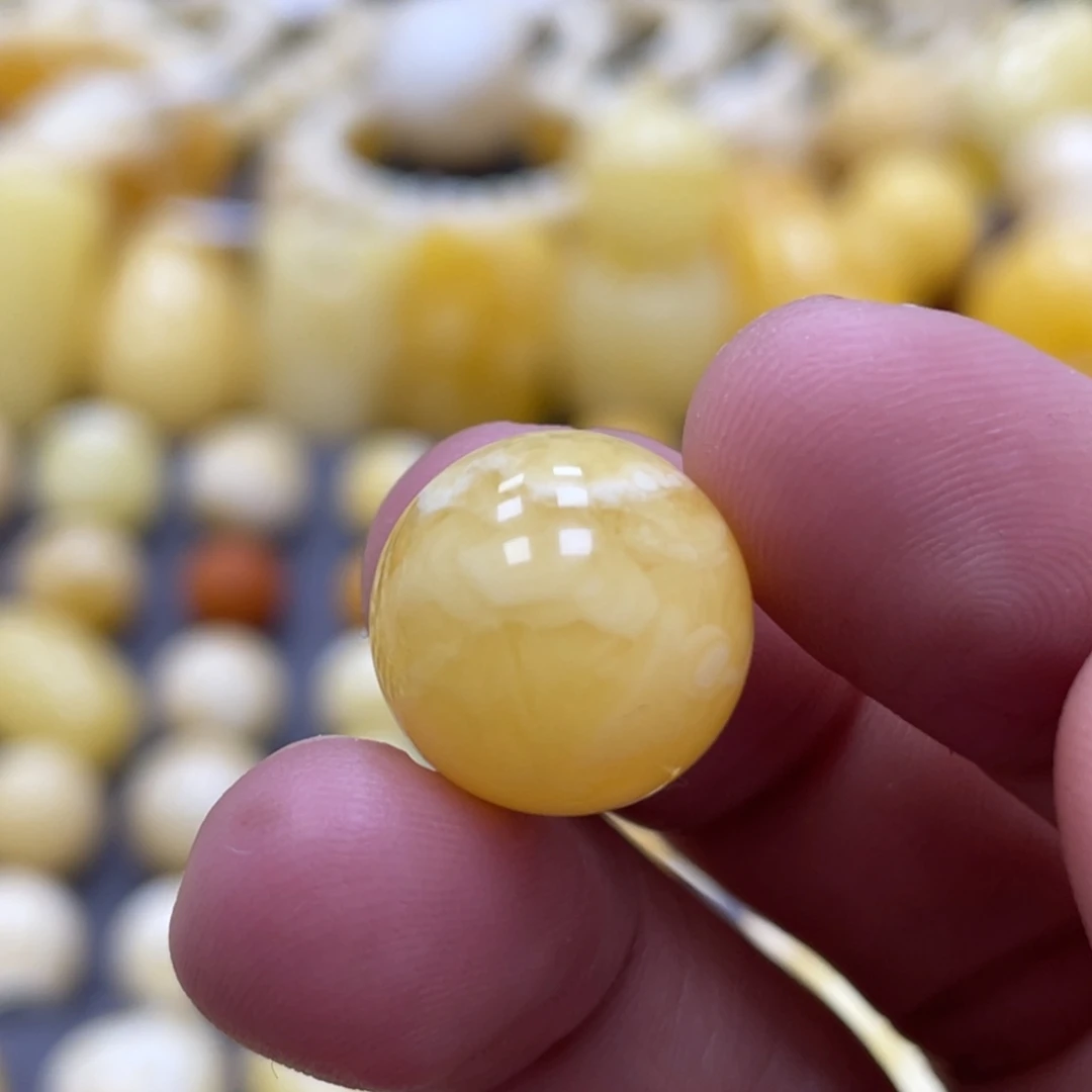 蜜蜡未镶嵌裸石14.5mm瑕