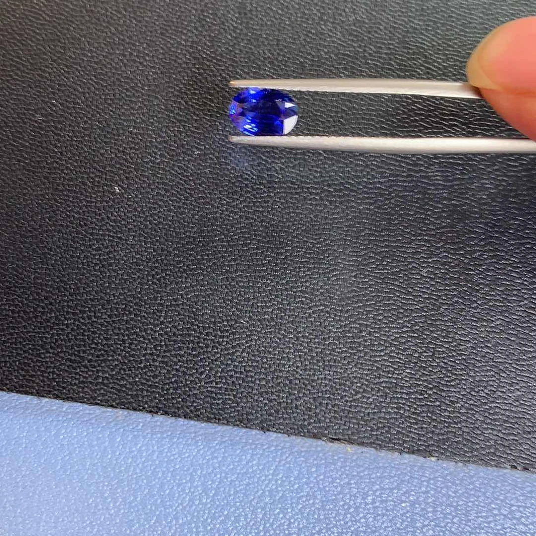 蓝宝石裸石未镶嵌1.01 皇家蓝