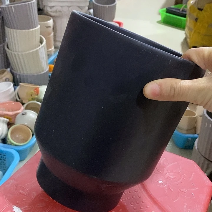 陶盆有孔 瑕疵针孔漏釉介意勿拍外口 15外高20