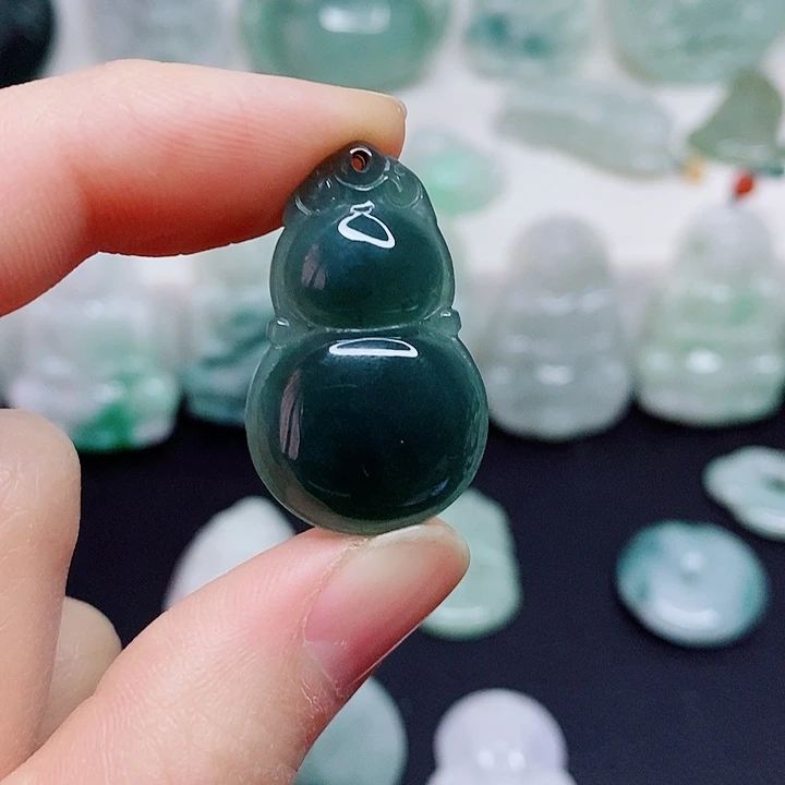 翡翠未镶嵌颈饰吊坠