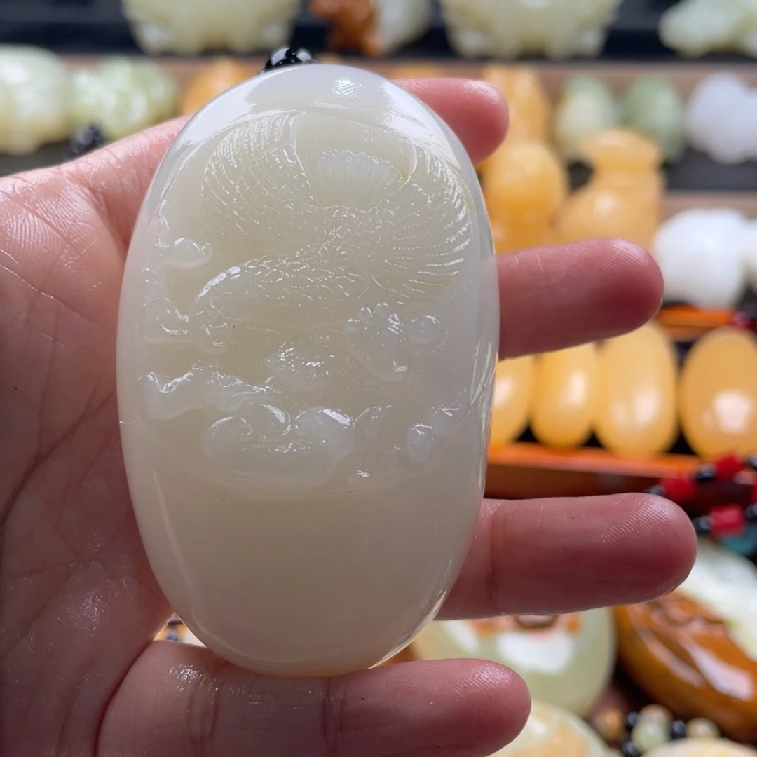 随***缘石材天然古青石手把件