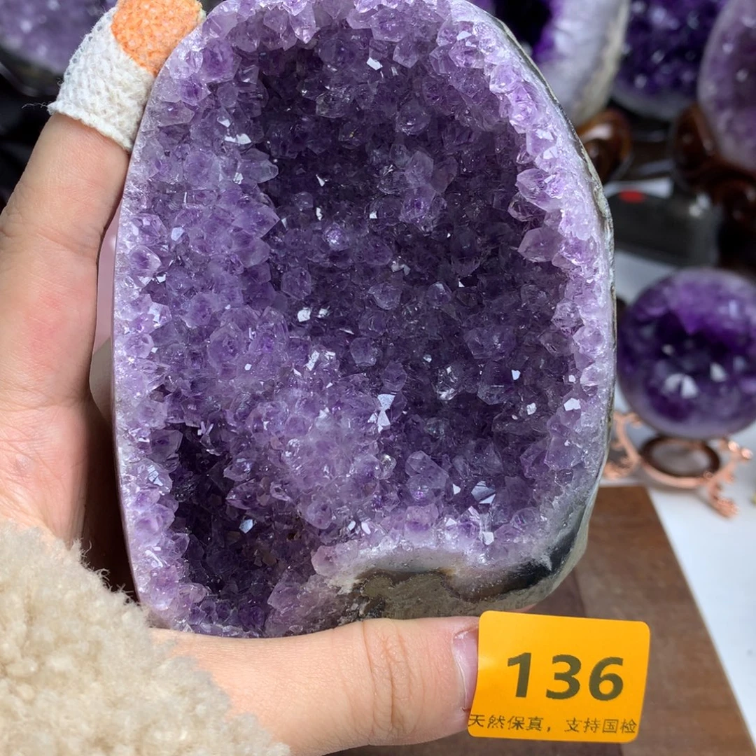 未镶嵌紫晶摆件紫晶