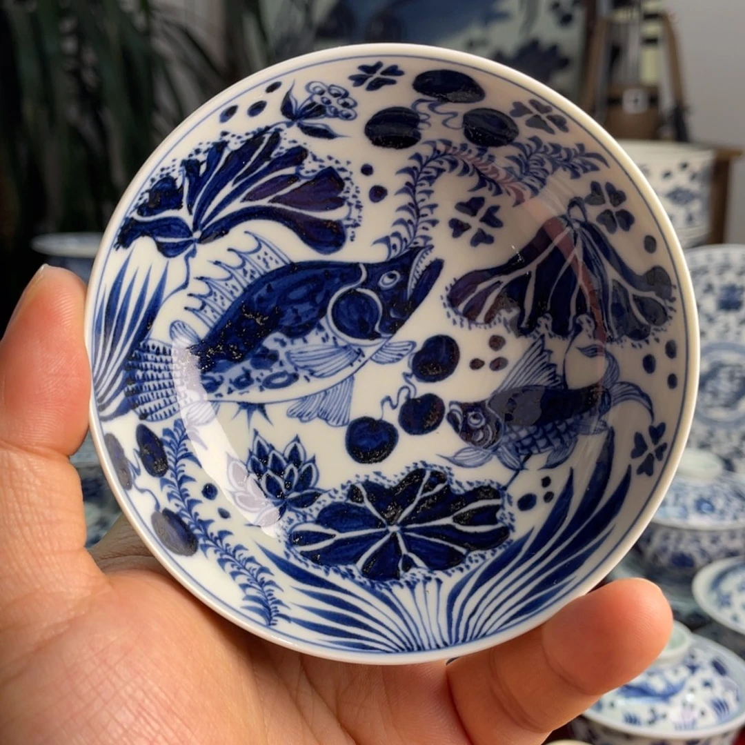 元青花鱼藻纹普洱杯微瑕