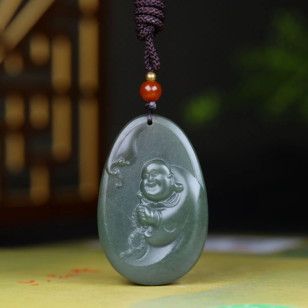 100324和田玉佛引福来吊坠