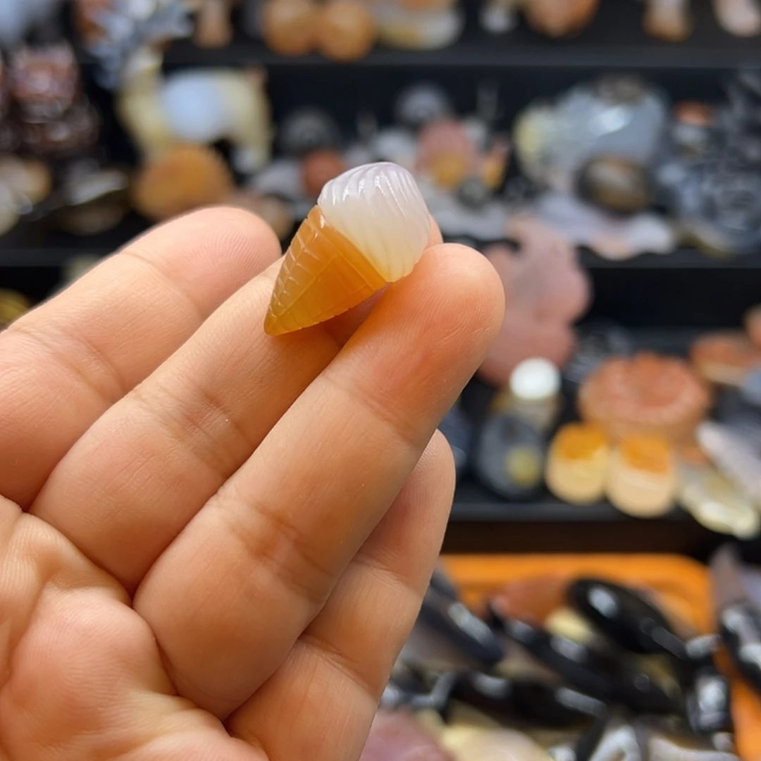 玛瑙/玉髓未镶嵌手玩摆件冰淇淋