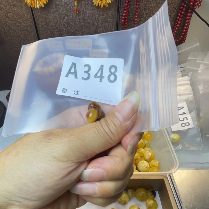 琥珀未镶嵌珠宝奇石微瑕16.1小裂