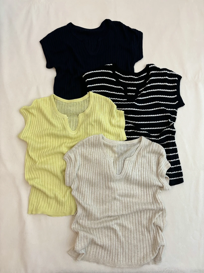 [王大一]218纯色V领镂空针织小飞袖T恤女夏季新款轻薄宽松背心