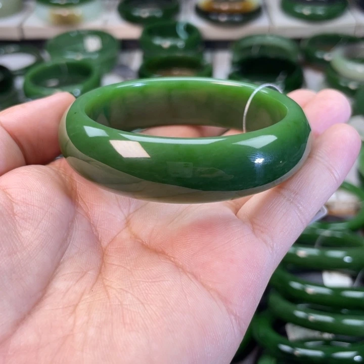 和田玉（碧玉）手镯未镶嵌
