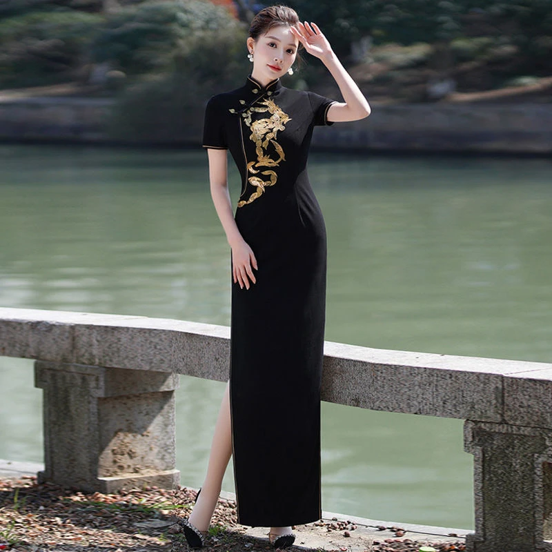 走秀长款旗袍2025秋新款日常改良旗开得胜大码高弹连衣裙红色礼服