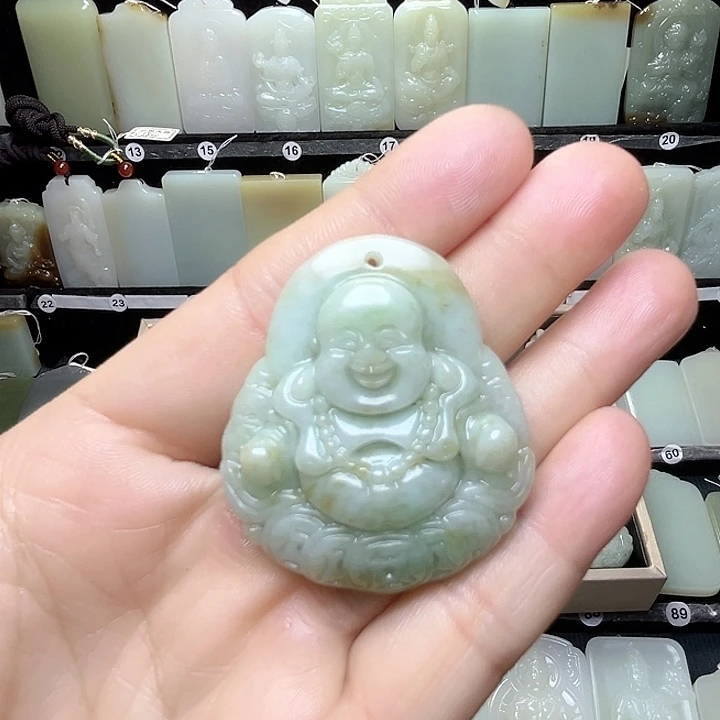 透闪石质玉颈饰未镶嵌用****年