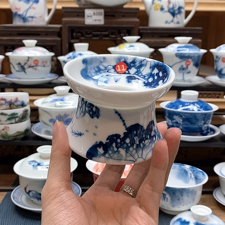 手绘荷花茶漏一个装釉下彩微瑕福利款