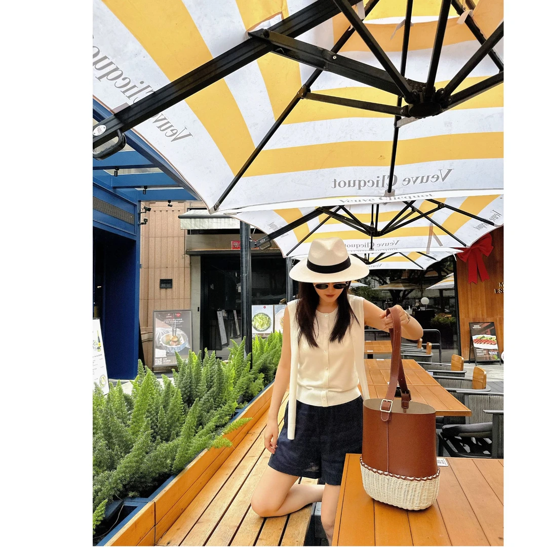 DANSO玉美华【叠代】休闲风优雅气质风毛针织衫上衣圆领560148C