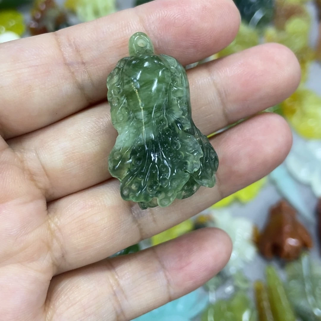 未镶嵌蛇纹石玉挂件