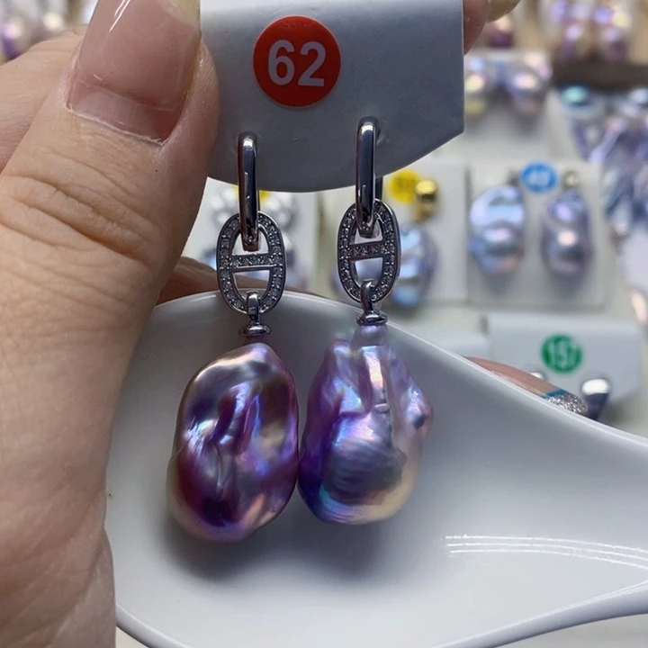 银S925镶嵌耳饰淡水珍珠欢****士