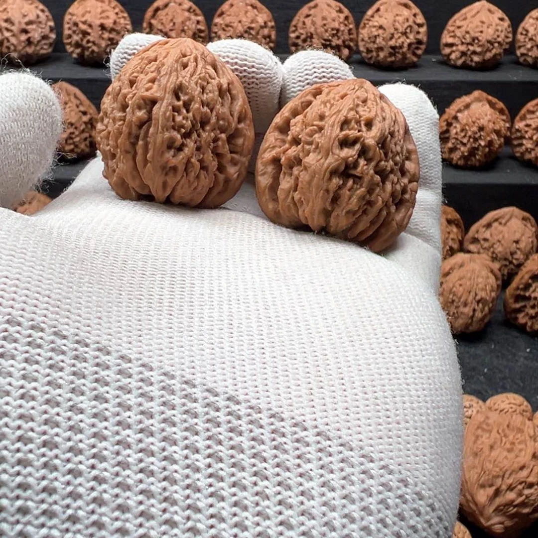 文玩核桃把件北*南疆