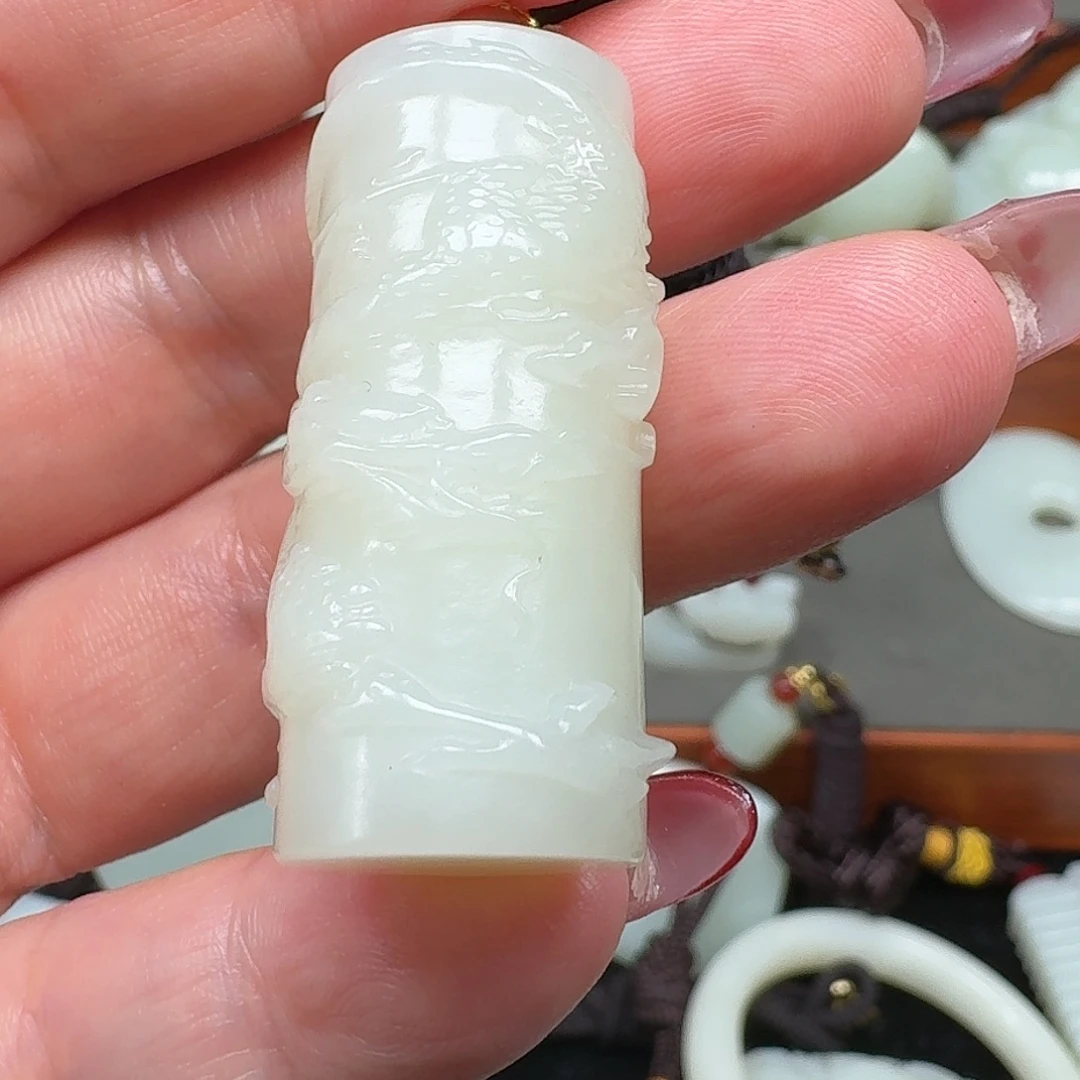 西***狼和田玉未镶嵌挂件