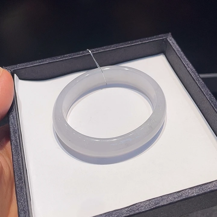 翡翠未镶嵌手镯翡翠贵妃手镯