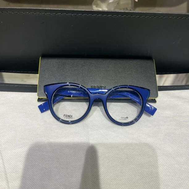 99新 FENDI/芬迪 复燃精选/蓝色镜框平镜