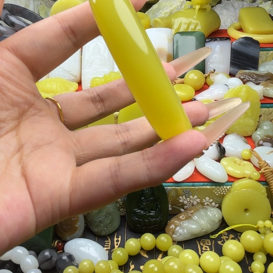 布新疆黄玉手镯54加