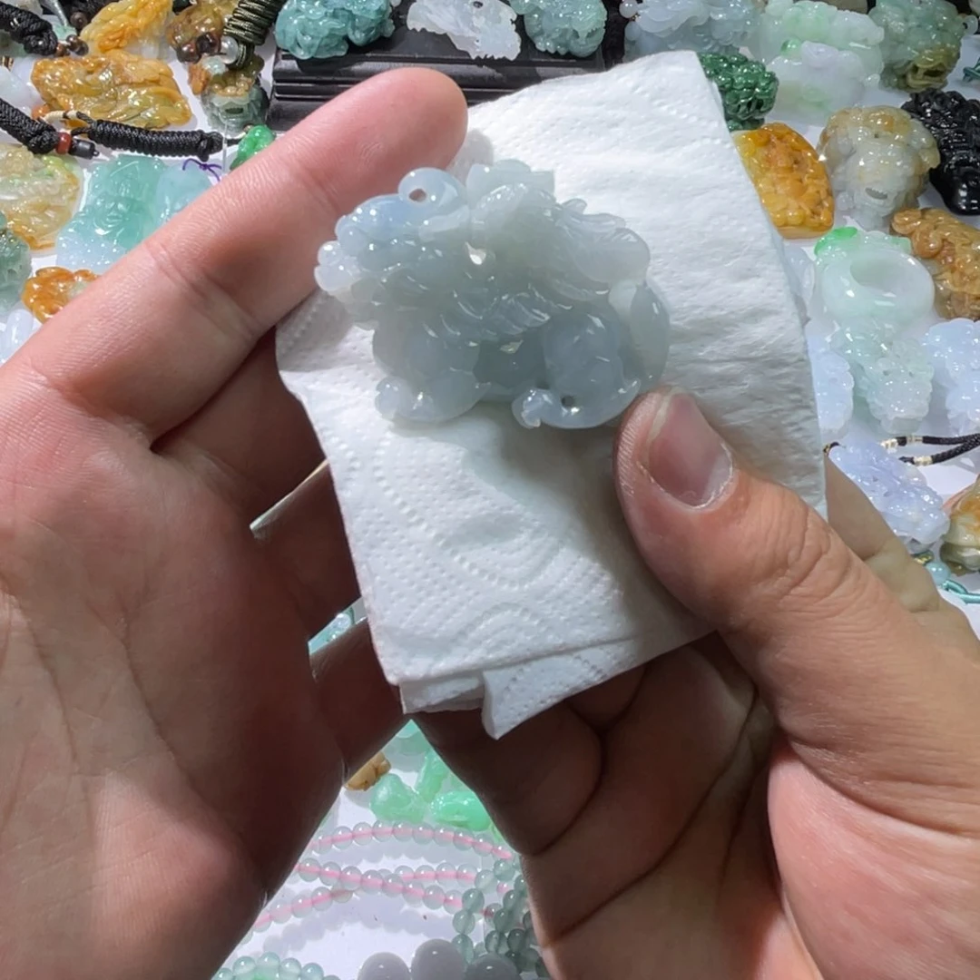 翡翠颈饰未镶嵌天然