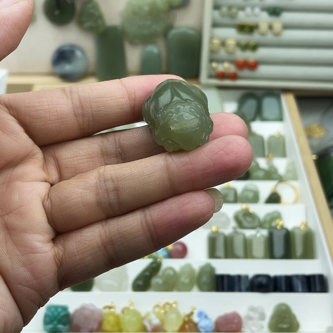 和田玉未镶嵌吊坠(不含链)