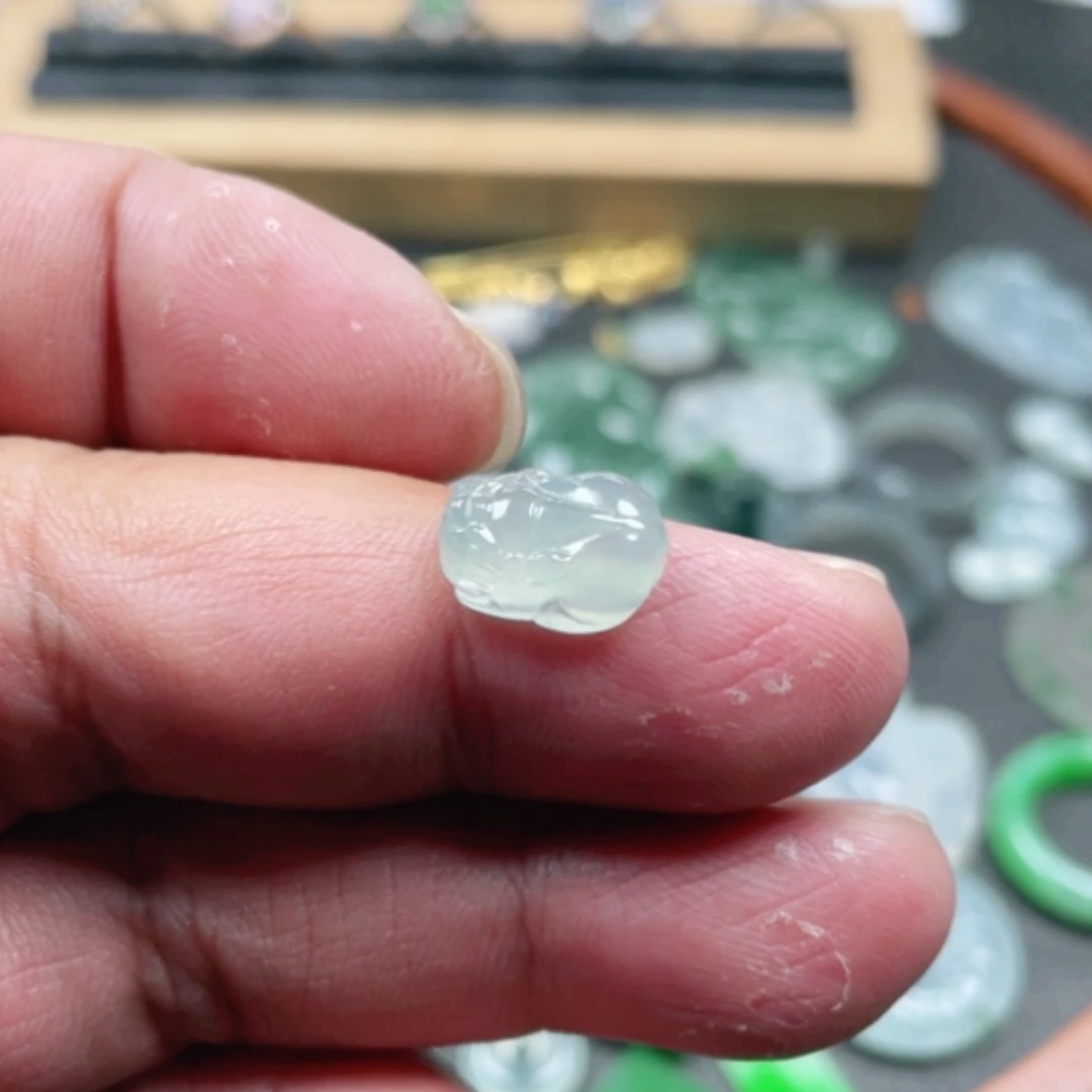 【闪购商品】翡翠颈饰未镶嵌翡翠