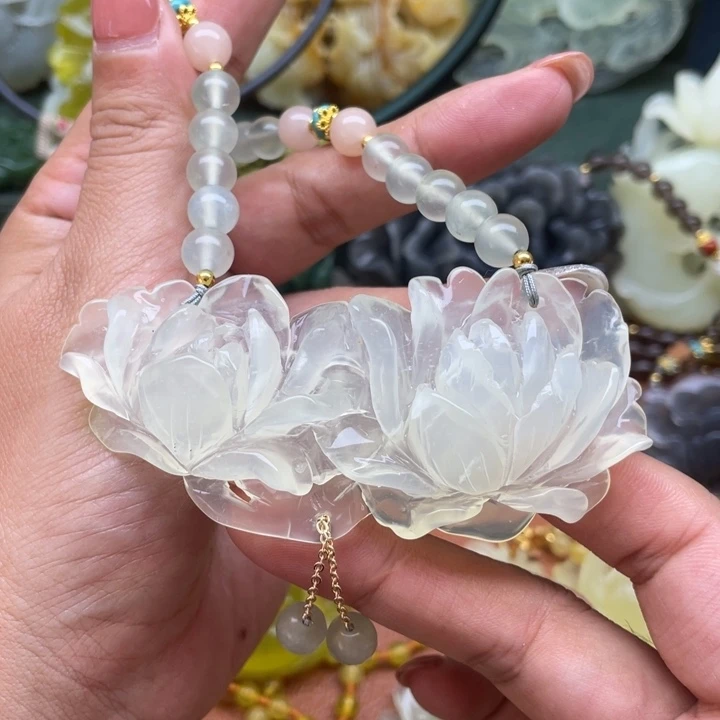 蛇纹石玉未镶嵌颈饰